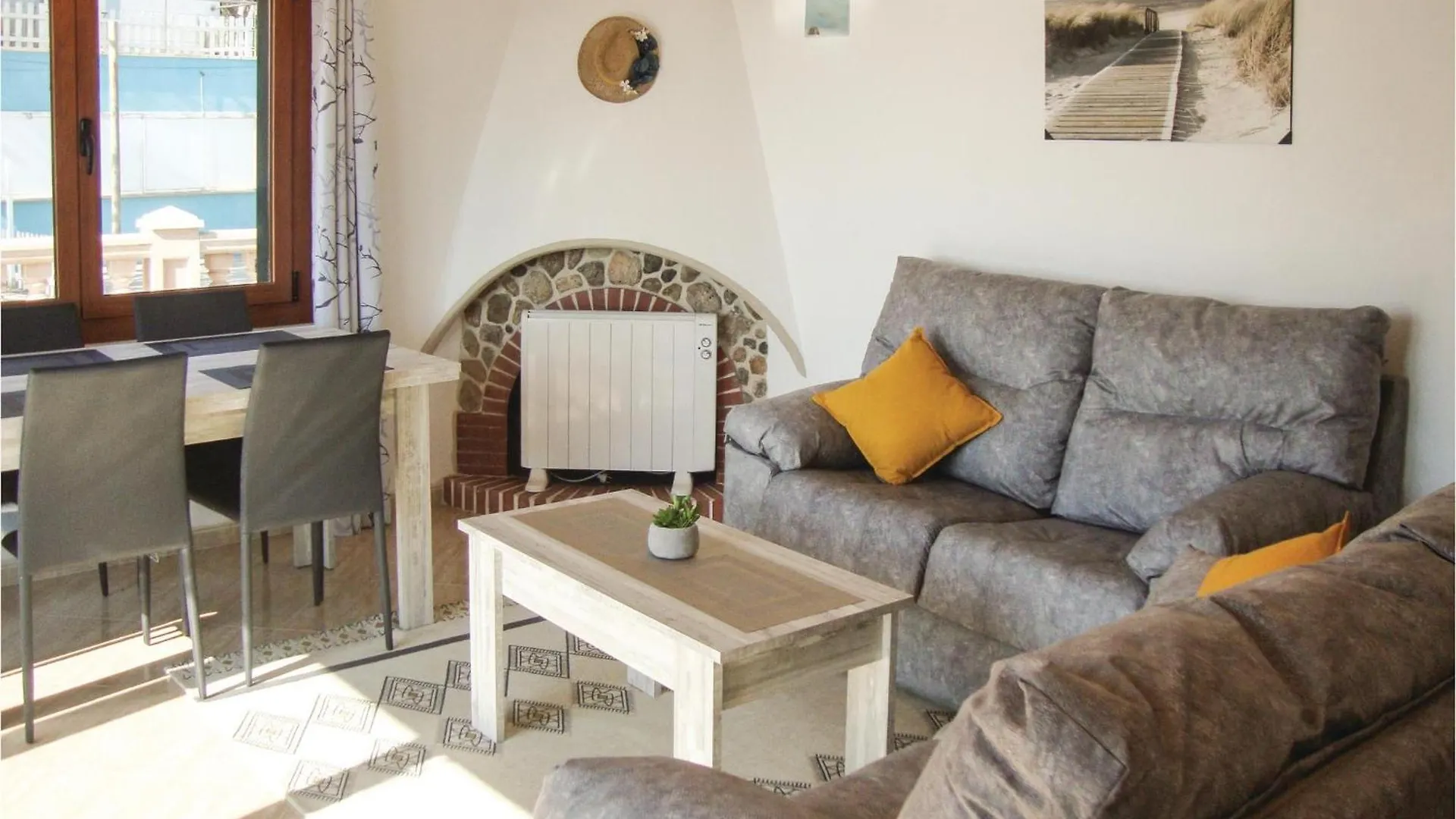 Casa vacanze Stunning Home In Ses Covetes With Kitchen